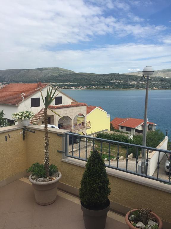 Apartment Karmen Трогир Экстерьер фото